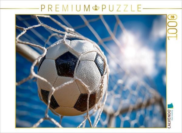 CALVENDO Puzzle Ein Fußball schlägt kraftvoll im Tornetz ein und fängt den Moment des Erfolgs im perfekten Augenblick ein. | 1000 Teile Lege-Größe