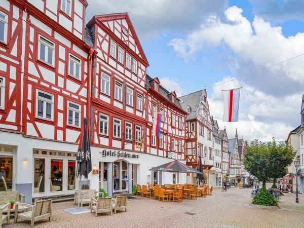 Produktbild: CALVENDO Puzzle Ein Motiv aus dem Kalender Montabaur Impressionen | 1000 Teile Lege-Gr&ouml;&szlig;e 64x48cm Foto-Puzzle f&uuml;r gl&uuml;ckliche Stunden
