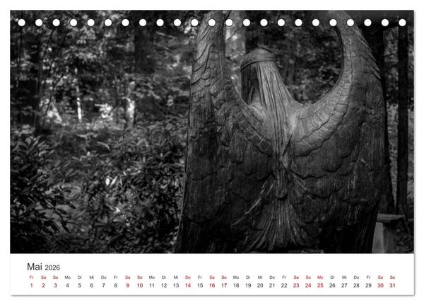 Produktbild: Wachgek&uuml;sst - Vom Zauber der Vergangenheit - S&uuml;dwestkirchhof Stahnsdorf (Tischkalender 2026 DIN A5 quer), CALVENDO Monatskalender