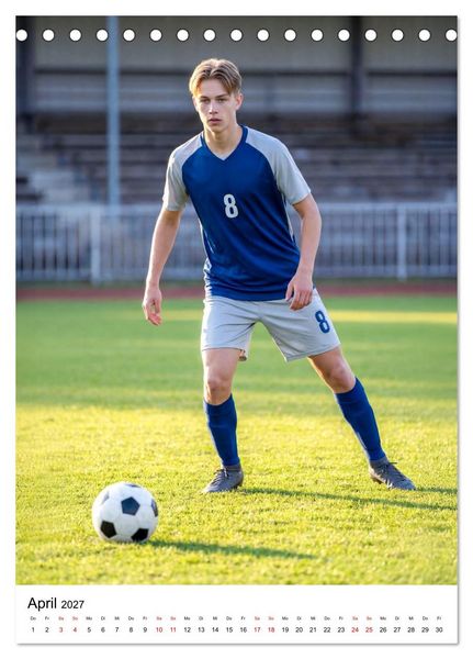 Produktbild: Am Ball Junior - Junge Kicker - Gro&szlig;e Momente (Tischkalender 2027 DIN A5 hoch), CALVENDO Monatskalender
