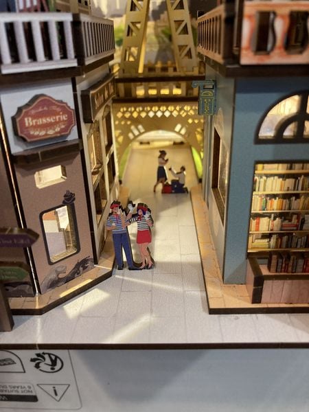 Produktbild: Book Nook DIY B&uuml;cherecke Paris