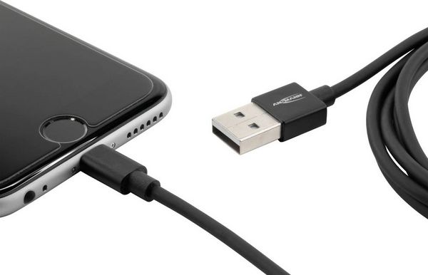 Produktbild: Ansmann USB-Kabel USB 2.0 USB-A Stecker, Apple Lightning Stecker 2.00 m Schwarz Aluminium-Stecker, TPE-Mantel, beidseitig verwendbarer Stecker