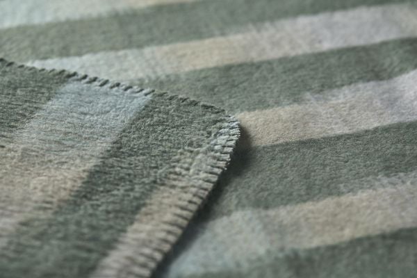 Produktbild: Wohndecke "Farbverlauf" (GRS)