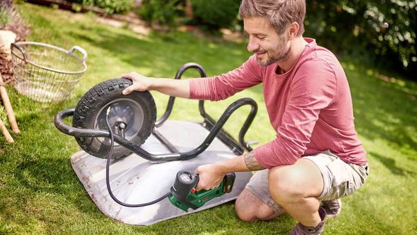 Bosch Home and Garden Druckluft-Pumpe UniversalPump 18V 10.3 bar