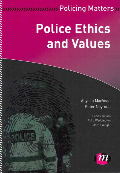 Produktbild: Police Ethics and Values