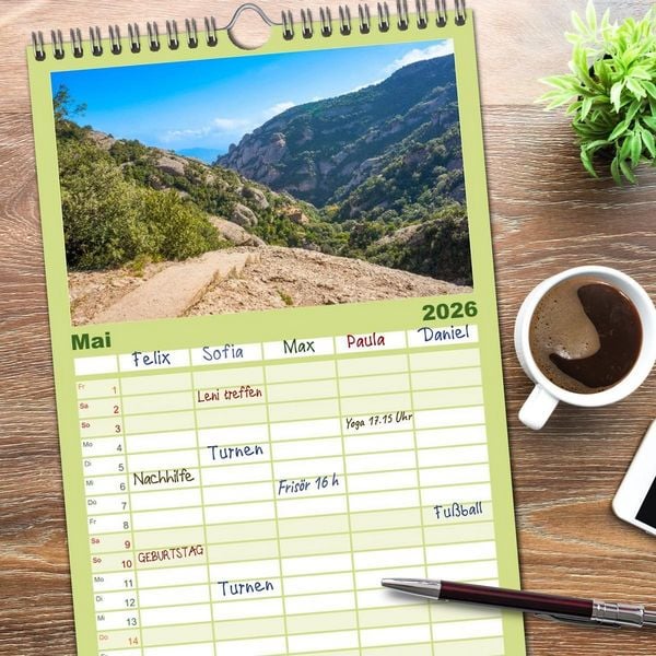 Produktbild: Familienplaner 2026 - Montserrat Wanderung mit 5 Spalten (Wandkalender, 21 x 45 cm) CALVENDO