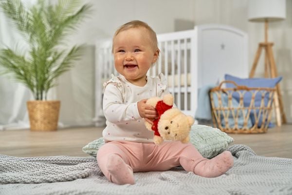 Produktbild: Disney Winnie Puuh Pl&uuml;sch Rassel