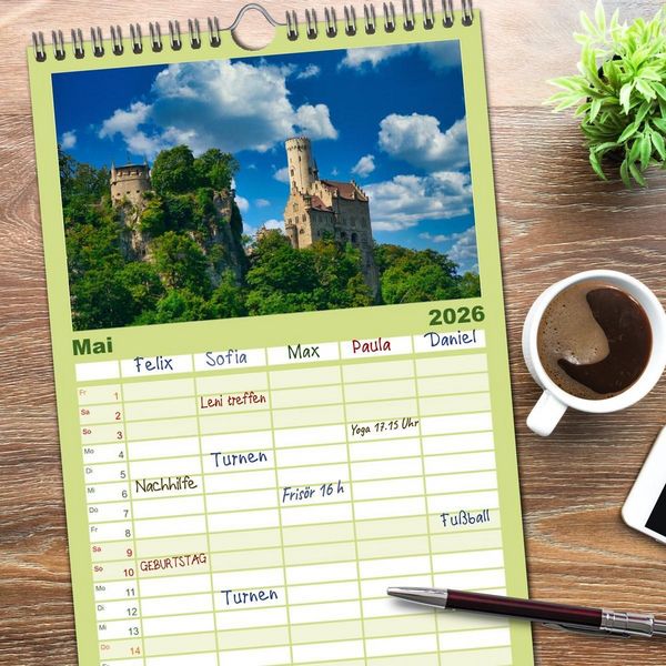 Produktbild: Familienplaner 2026 - Willkommen im L&auml;ndle mit 5 Spalten (Wandkalender, 21 x 45 cm) CALVENDO