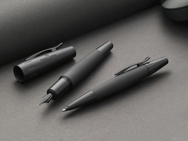 Produktbild: F&uuml;llhalter e-motion pure black M
