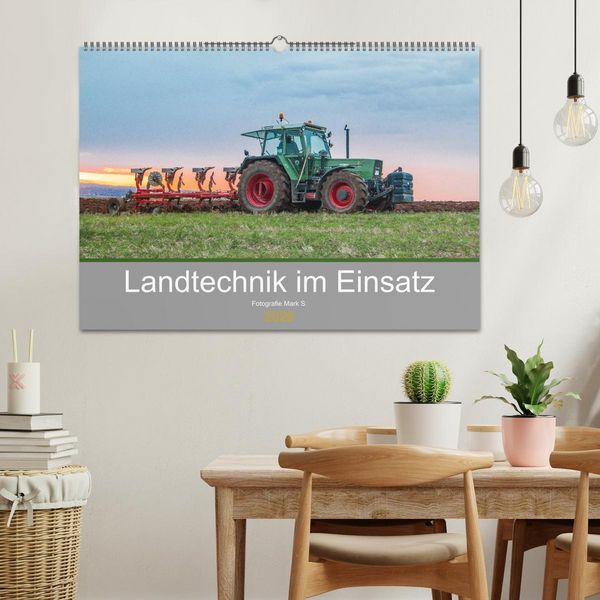 Produktbild: Landtechnik im Einsatz (Wandkalender 2026 DIN A2 quer), CALVENDO Monatskalender