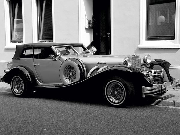 Produktbild: CALVENDO Puzzle Automobile vergangener Jahrzehnte | 1000 Teile Lege-Gr&ouml;&szlig;e 64x48cm Foto-Puzzle f&uuml;r gl&uuml;ckliche Stunden