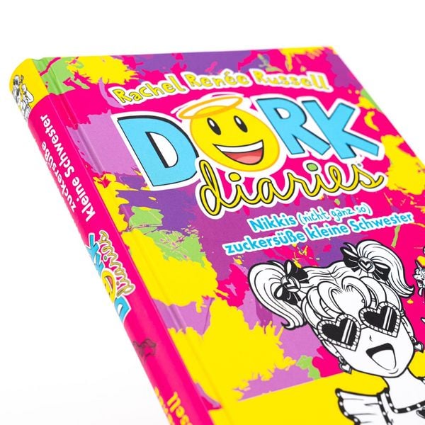 Produktbild: Dork Diaries. Nikkis (nicht ganz so) zuckers&uuml;&szlig;e kleine Schwester