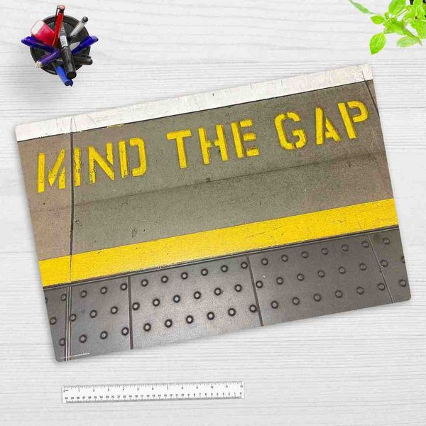 Produktbild: Cover-your-desk Schreibtischunterlage f&uuml;r Kinder und Erwachsene Mind the gap , aus hochwertigem Vinyl, 60 x 40 cm