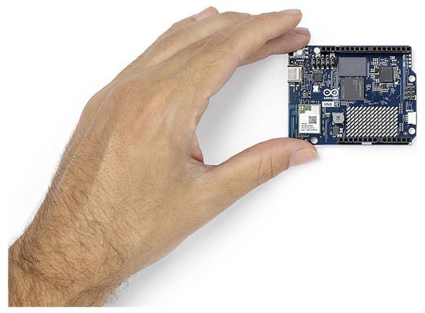 Produktbild: Arduino Uno Q ABX00162 (2 GB / 16 GB eMMC) 4 x 2.0 GHz