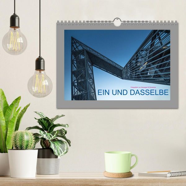 Produktbild: EIN UND DASSELBE (Wandkalender 2026 DIN A4 quer), CALVENDO Monatskalender