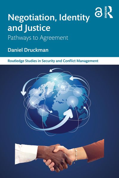 Produktbild: Negotiation, Identity and Justice