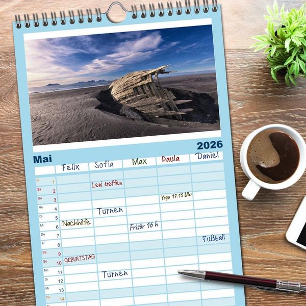 Produktbild: Familienplaner 2026 - Wracks der Vergangenheit &ndash; Gestrandete Zeugen der Zeit mit 5 Spalten (Wandkalender, 21 x 45 cm) CALVENDO