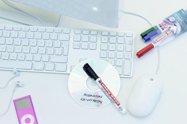 Produktbild: EDDING&reg; CD/DVD/BD Marker 8400, 4er Etui (rot, blau, gr&uuml;n, schwarz) Kartonetui