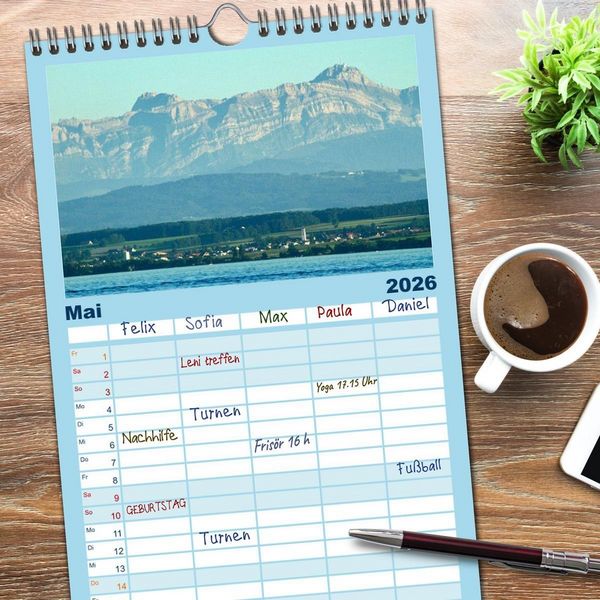 Produktbild: Familienplaner 2026 - Ein Jahr am BODENSEE mit 5 Spalten (Wandkalender, 21 x 45 cm) CALVENDO
