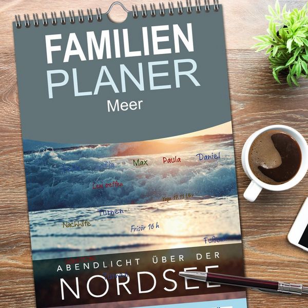Produktbild: Familienplaner 2026 - Abendlicht &uuml;ber der Nordsee mit 5 Spalten (Wandkalender, 21 x 45 cm) CALVENDO