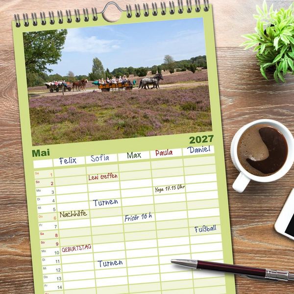 Produktbild: Familienplaner 2027 - Die L&uuml;neburger Heide - Ausflugsziel im Norden mit 5 Spalten (Wandkalender, 21 x 45 cm) CALVENDO