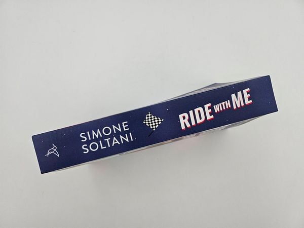 Produktbild: Ride with me &ndash; Die Rennstrecke ist sein Leben, bis sie ihn aus der Spur bringt