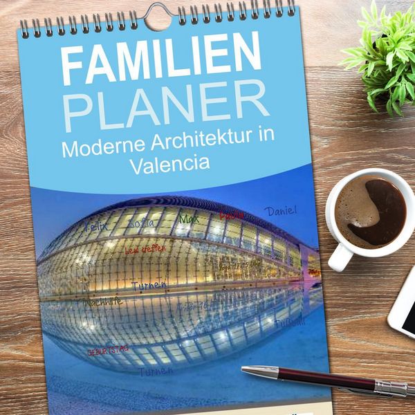 Produktbild: Familienplaner 2026 - Moderne Architektur in Valencia mit 5 Spalten (Wandkalender, 21 x 45 cm) CALVENDO