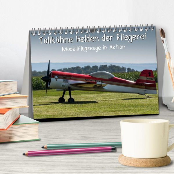 Produktbild: Tollk&uuml;hne Helden der Fliegerei - Modellflugzeuge in Aktion (Tischkalender 2026 DIN A5 quer), CALVENDO Monatskalender
