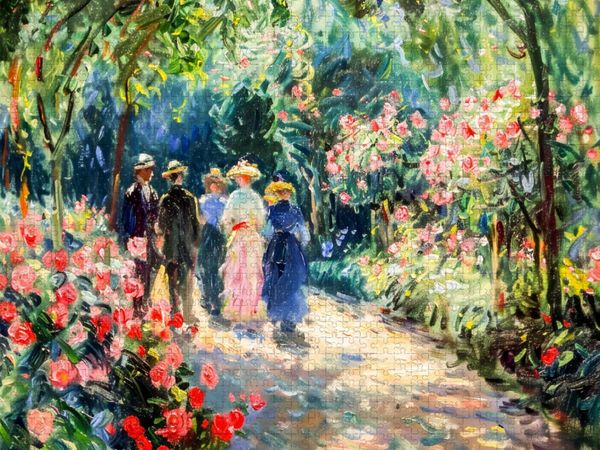 Produktbild: CALVENDO Puzzle Impressionistische Spazierg&auml;nger im bl&uuml;henden Rosengarten | 2000 Teile Lege-Gr&ouml;&szlig;e 90x67cm Foto-Puzzle f&uuml;r gl&uuml;ckliche Stunden