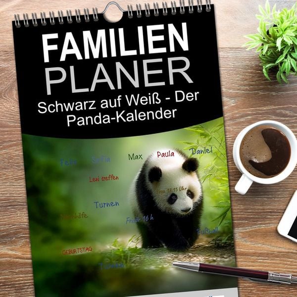 Produktbild: Familienplaner 2026 - Schwarz auf Wei&szlig; - Der Panda-Kalender mit 5 Spalten (Wandkalender, 21 x 45 cm) CALVENDO