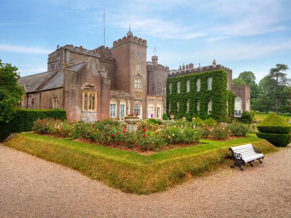 Produktbild: CALVENDO Puzzle Powderham Castle | 1000 Teile Lege-Gr&ouml;&szlig;e 64x48cm Foto-Puzzle f&uuml;r gl&uuml;ckliche Stunden