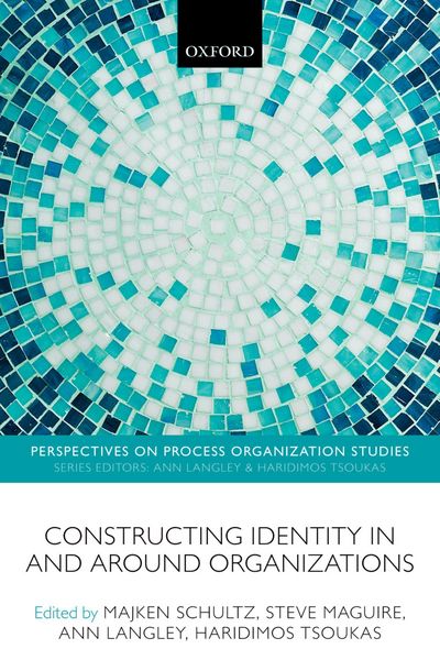 Produktbild: Constructing Identity in and around Organizations