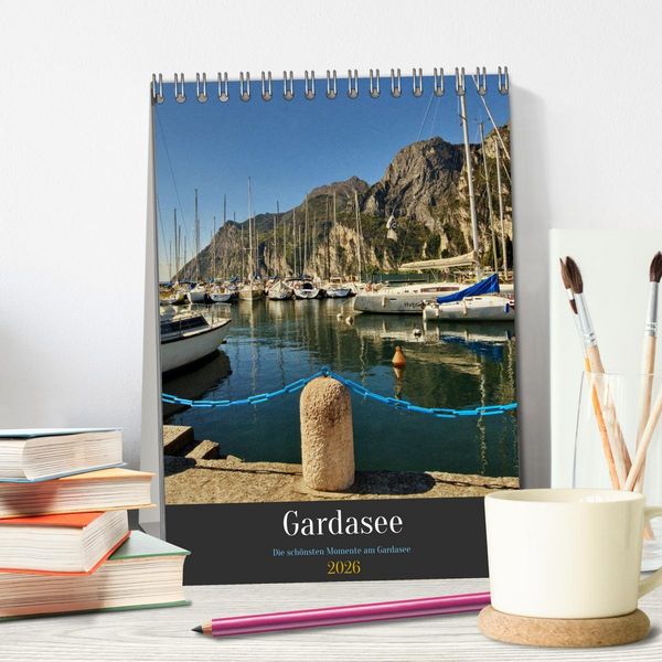 Produktbild: Gardasee - Die sch&ouml;nsten Momente am Gardasee (Tischkalender 2026 DIN A5 hoch), CALVENDO Monatskalender