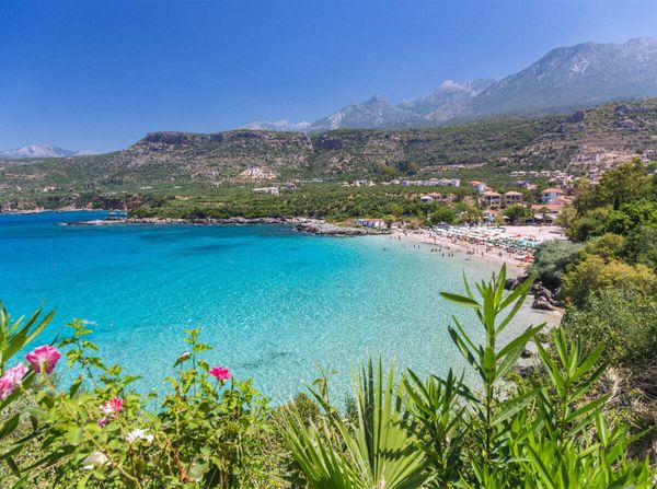 Produktbild: CALVENDO Puzzle K&uuml;stenromanze in Stoupa zu F&uuml;&szlig;en des Taigeto-Gebirges | 2000 Teile Lege-Gr&ouml;&szlig;e 90x67cm Foto-Puzzle f&uuml;r gl&uuml;ckliche Stunden