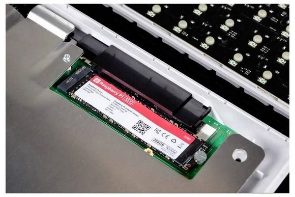 Produktbild: Raspberry Pi&reg; PI500+DE 500+ 16GB 4 x 2.4GHz