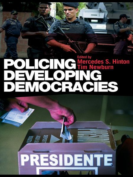 Produktbild: Policing Developing Democracies
