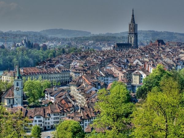 Produktbild: CALVENDO Puzzle &Uuml;ber den D&auml;chern von Bern | 1000 Teile Lege-Gr&ouml;&szlig;e 64x48cm Foto-Puzzle f&uuml;r gl&uuml;ckliche Stunden