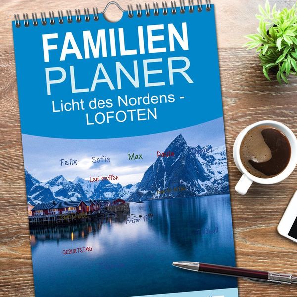 Produktbild: Familienplaner 2026 - Licht des Nordens - LOFOTEN mit 5 Spalten (Wandkalender, 21 x 45 cm) CALVENDO