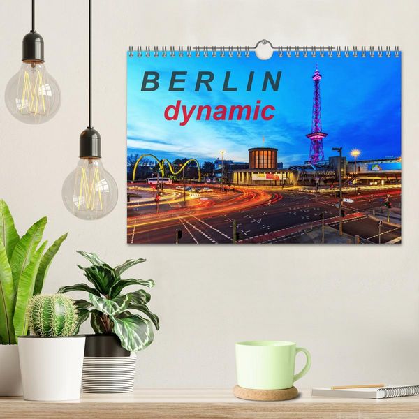 Produktbild: Berlin dynmaic (Wandkalender 2026 DIN A4 quer), CALVENDO Monatskalender