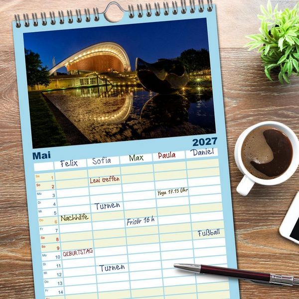 Produktbild: Familienplaner 2027 - Eine Reise durch Berlin bei Nacht mit 5 Spalten (Wandkalender, 21 x 45 cm) CALVENDO