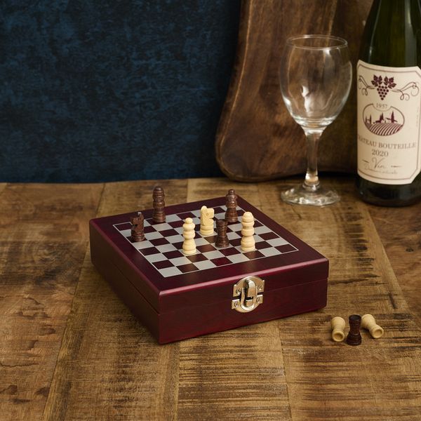 Produktbild: 4-teilige Weinkiste mit Schachbrett