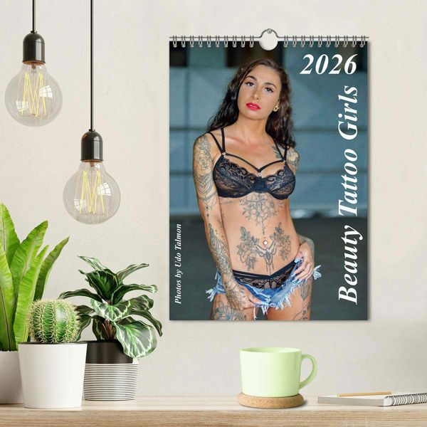 Produktbild: Beauty Tattoo Girls (Wandkalender 2026 DIN A4 hoch), CALVENDO Monatskalender