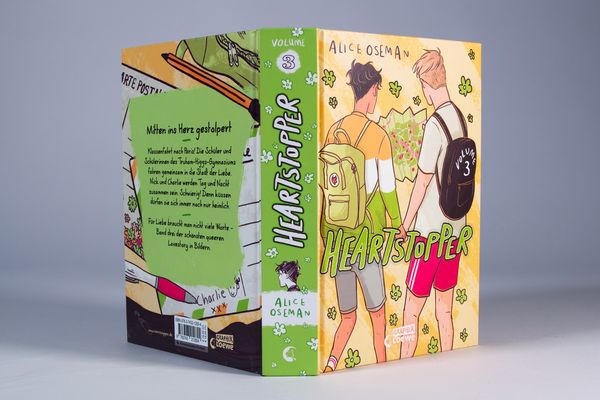 Produktbild: Heartstopper Volume 3 (deutsche Hardcover-Ausgabe)