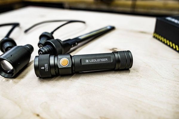 Produktbild: Ledlenser 502136 Workers Friend LED Arbeitsleuchte akkubetrieben Anzahl mitgelieferte Akkus 1
