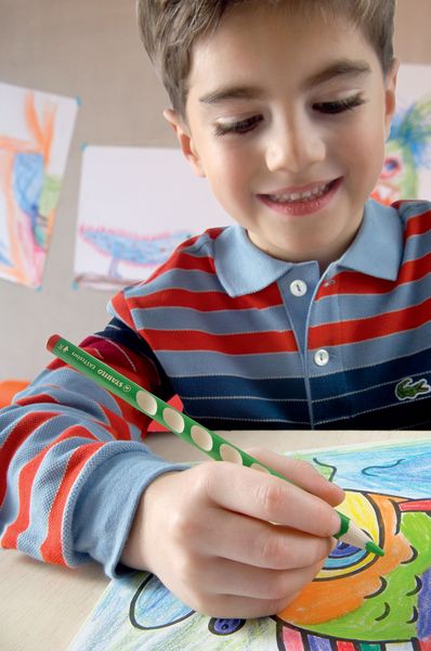 Produktbild: STABILO Ergonomischer Dreikant-Buntstift EASYcolors, f&uuml;r Rechtsh&auml;nder, hellgr&uuml;n