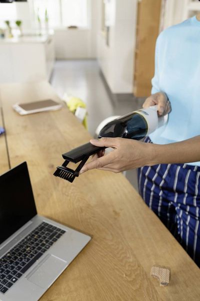 Produktbild: K&auml;rcher Home & Garden CVH 2 Akku-Handstaubsauger 70W