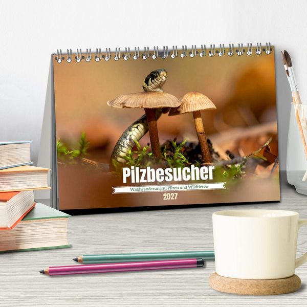 Produktbild: Pilzbesucher (Tischkalender 2027 DIN A5 quer), CALVENDO Monatskalender