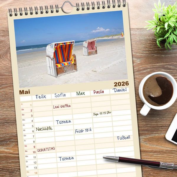 Produktbild: Familienplaner 2026 - Amrum &ndash; Trauminsel in der Nordsee mit 5 Spalten (Wandkalender, 21 x 45 cm) CALVENDO