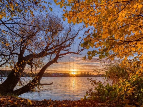 Produktbild: CALVENDO Puzzle Goldener Herbstabend am Tiefwarensee | 2000 Teile Lege-Gr&ouml;&szlig;e 90x67cm Foto-Puzzle f&uuml;r gl&uuml;ckliche Stunden