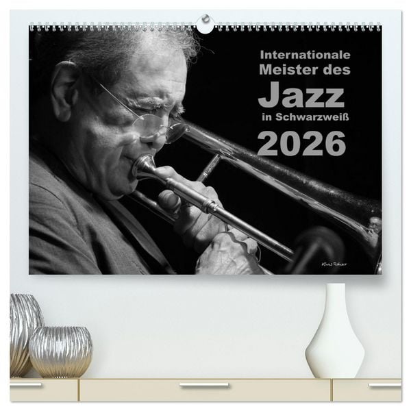 Produktbild: Internationale Meister des Jazz in Schwarzwei&szlig; (hochwertiger Premium Wandkalender 2026 DIN A2 quer), Kunstdruck in Hochglanz